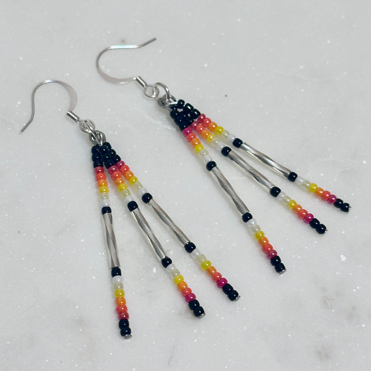 Oskē Encvfkē Heleswv (Medicine Raindrop) Beaded Drop Earrings