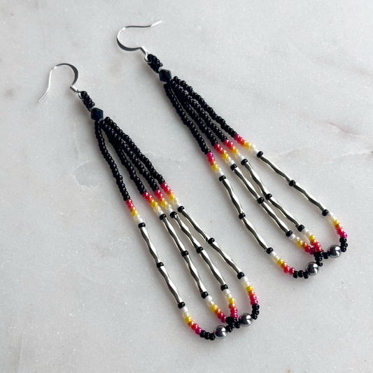 Oskē-Wvske Heleswv (Medicine Rainmist) Beaded Loop Earrings