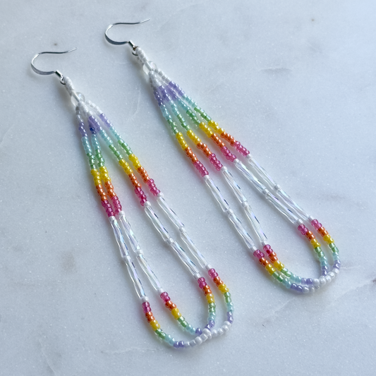 Oskē-wvske Oskē Entacv (Rainbow Rainmist) Beaded Loop Earrings