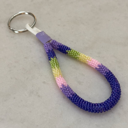 Nerē Tasahcē (Spring Night) Bead-Wrapped Mini Keychain