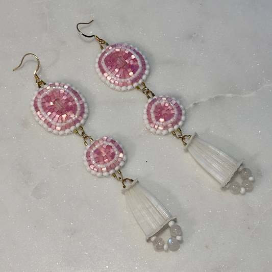 Vpueckv Catē Omē (Pink Dreams) Flat Beadwork Dentalium Earrings