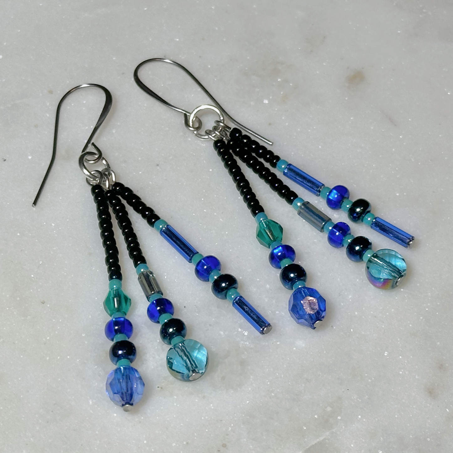 Ue-Hvtkv (Ocean) Beaded Drop Earrings